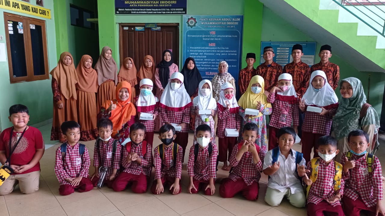 Kunjungan Panti Asuhan